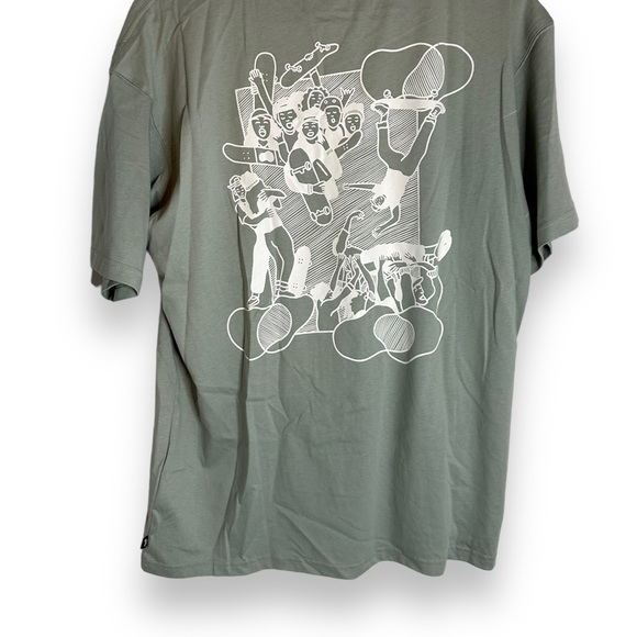 Nike SB Skate Like A Girl Tee Size M NEW WITH TAGS Skateboard Tee - Picture 5 of 7